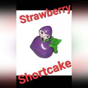 Vintage STRAWBERRY SHORTCAKE Berrykin purple plum  figure